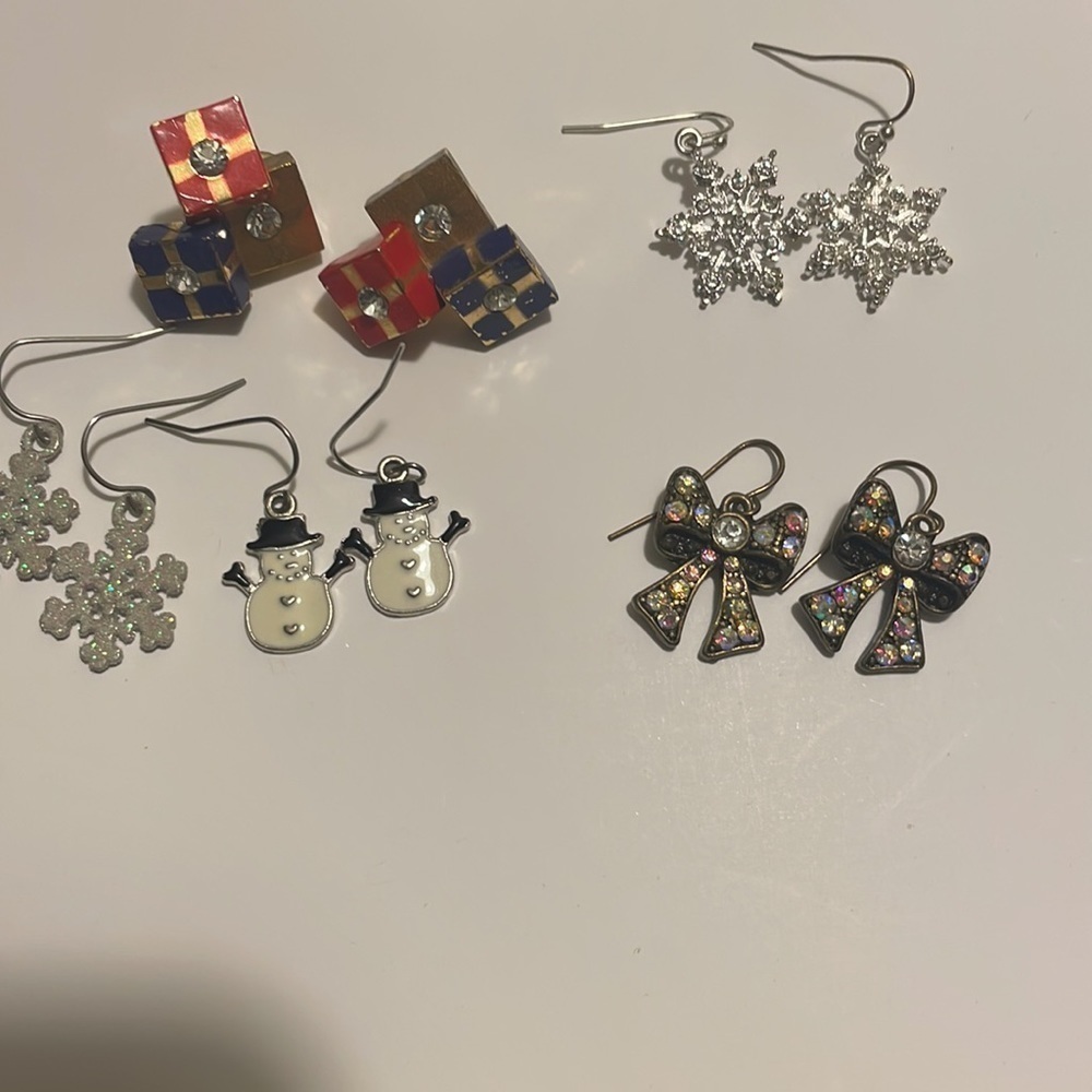 CHRISTMAS VINTAGE EARRINGS BUNDLE - Picture 6 of 7